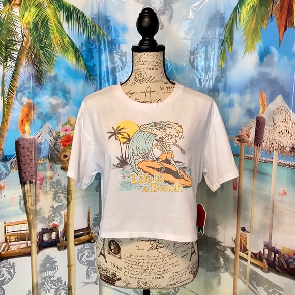 π NWT! Life Is A Beach Skeleton Surfer Half Shirt - Picture 5 of 7